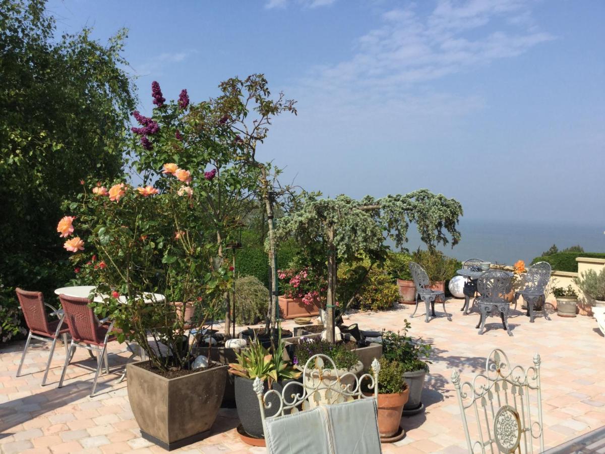 Appartement terrasse face mer Villerville Exterior foto