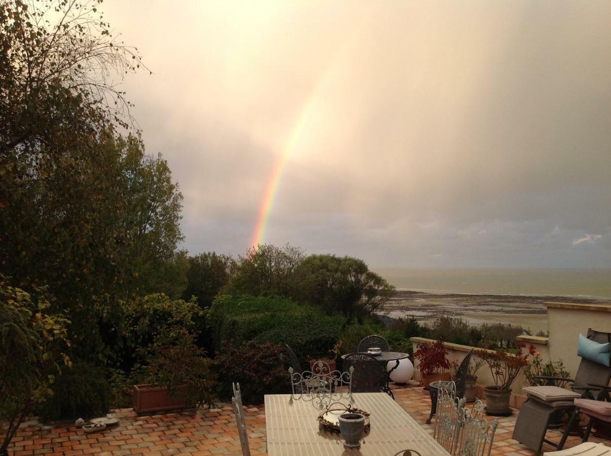 Appartement terrasse face mer Villerville Exterior foto