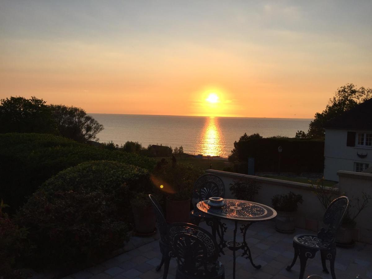 Appartement terrasse face mer Villerville Exterior foto
